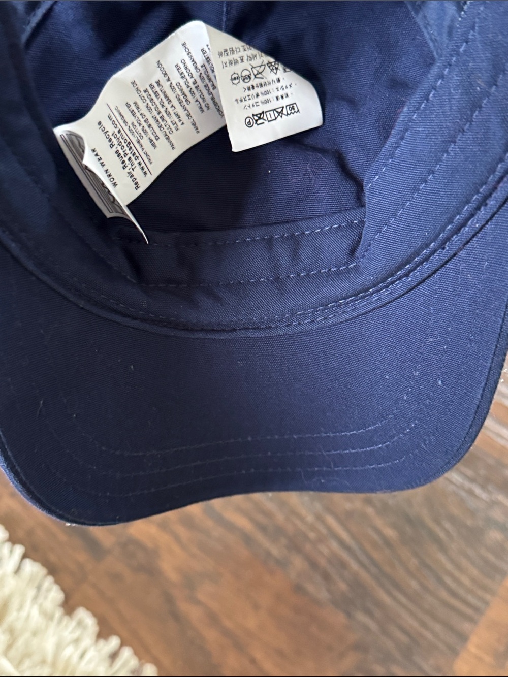 Patagonia Two-Tone Bear Patch Mesh Trucker Hat - Light Blue & Navy - Picture 4 of 7